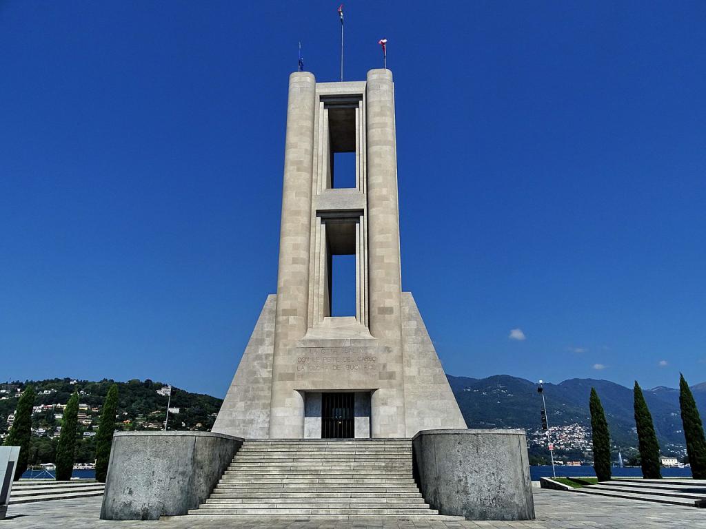 Monumento Ai Caduti Monument To The Fallen Como