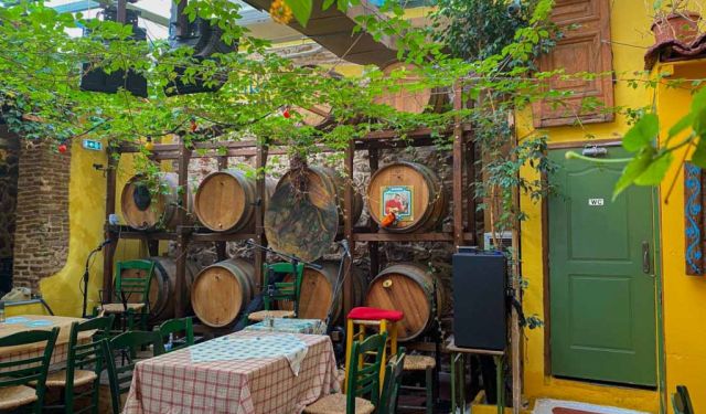 Best Traditional Taverns in Athens: A Local’s Guide / Athens