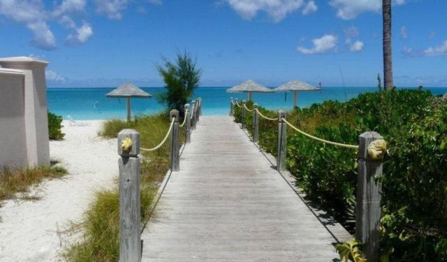 Providenciales, Turks And Caicos Sightseeing Guide + Self-Guided Walk