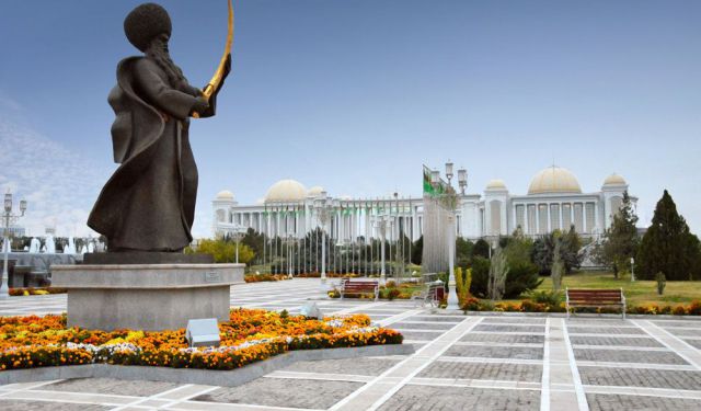 Ashgabat turkmenistan What Languages