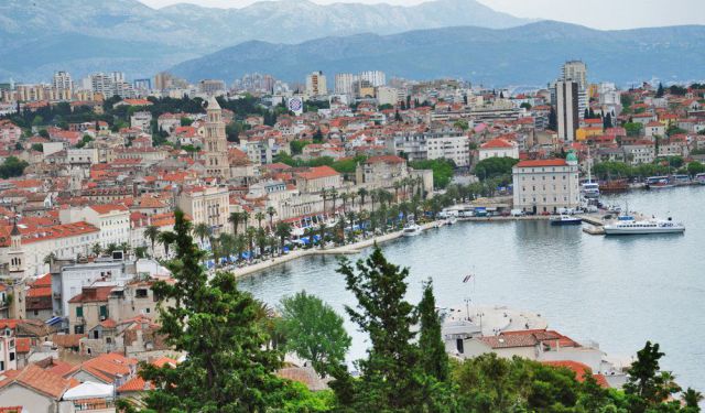 3 Self-Guided Walking Tours In Split, Croatia + Maps