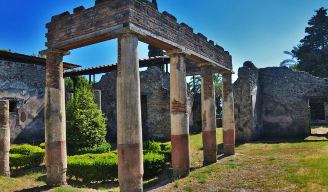 Pompei - World's Best Preserved Ancient Site, Pompei, Italy (B)