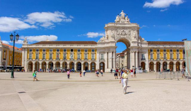 7 Self-Guided Walking Tours in Lisbon, Portugal + Create Your Own Walk