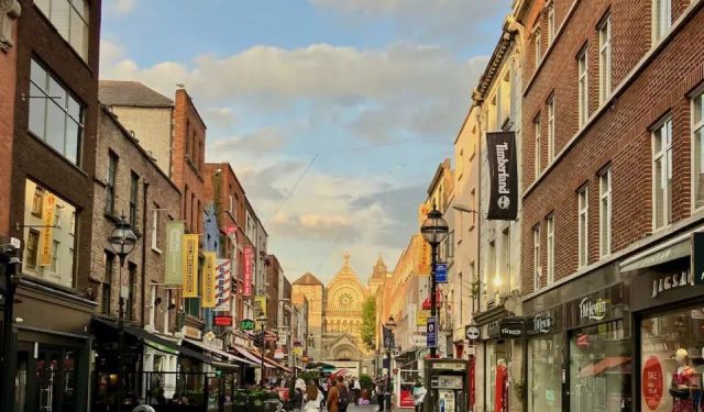 Dublin: Fantastic Food, Music & More on A Couple’s Getaway