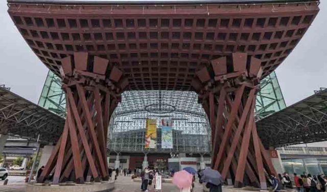 Kanazawa: Eat, Sleep, Get There