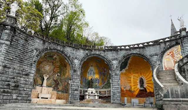 Momboisse Family Adventures: Lourdes, France