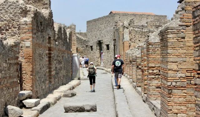 Secrets of Pompeii – The Greatest and Latest