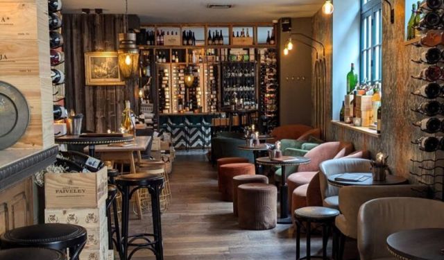 Romantic Restaurants in Amsterdam: Dinner Date to High Tea