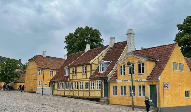 Easy Day Trip by Train from Copenhagen to Roskilde