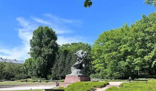 The Best Things to Do in Warsaw, Poland / Warsaw