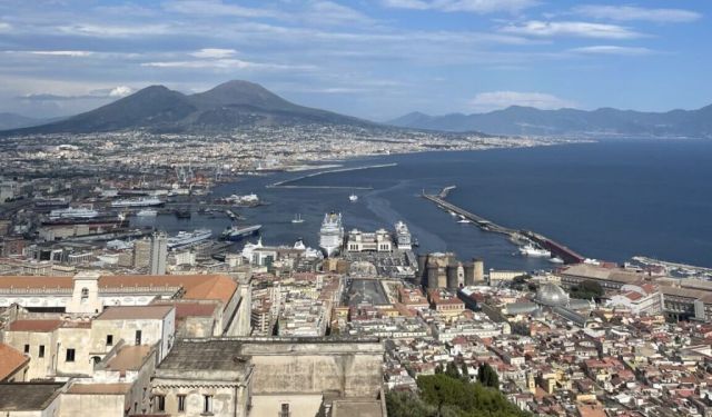 Naples Bucket List: Top Things to Do in the City of Pizza / Naples