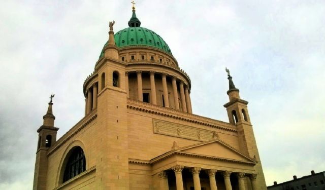 Potsdam in One Day: Perfect Day Trip Itinerary / Potsdam