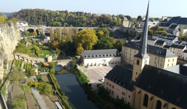 Luxembourg Self-Guided Walking Tour: Best Attractions / Luxembourg