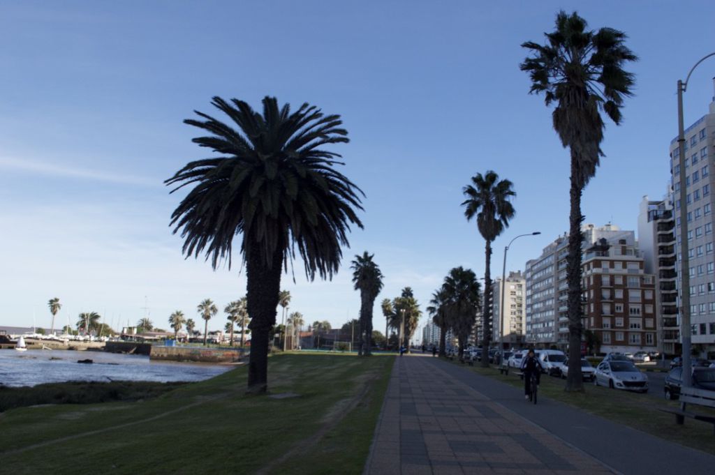 Montevideo City Guide, Montevideo, Uruguay (B)