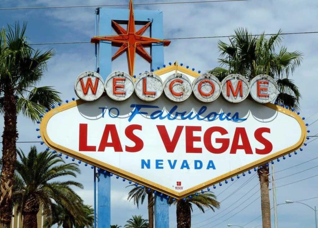 Top Ten Vegas Must Dos Besides Gambling, Las Vegas, Nevada (B)