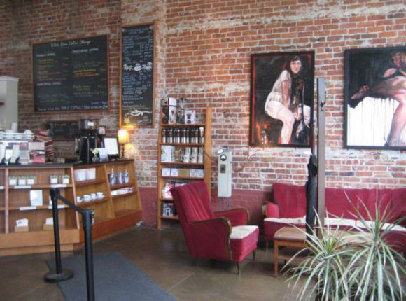 https://www.gpsmycity.com/img/art_item/f6ffd5be4b1-victrola-cafe-and-roastery.jpg