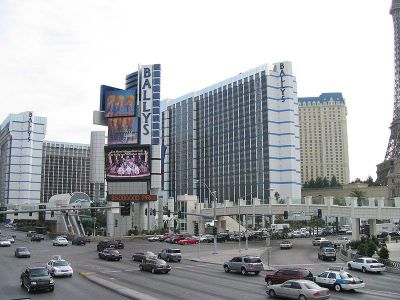 Bally's Las Vegas Casino Tour & Hotel Review - The Strip's First Megaresort  Lives On. Is It Good? 