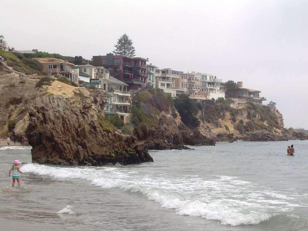 corona del mar beach houses
