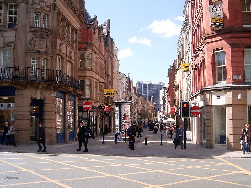 city-centre-shopping-manchester-england