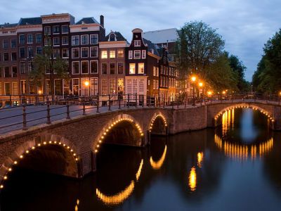 Reguliersgracht (Seven Bridges) Area Walking Tour (Self Guided ...