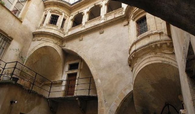 Lyon Secret Passageways Walk