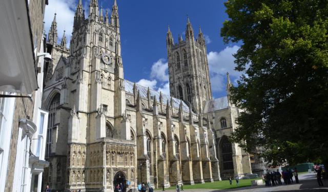 2 Self-Guided Walking Tours In Canterbury, England + Maps