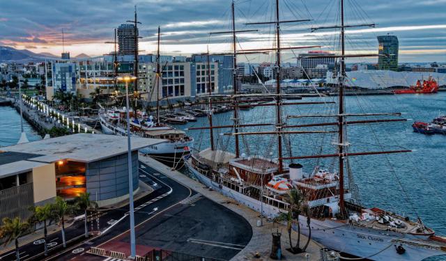 Las Palmas Port Area Walk (Self Guided), Las Palmas de Gran Canaria, Spain