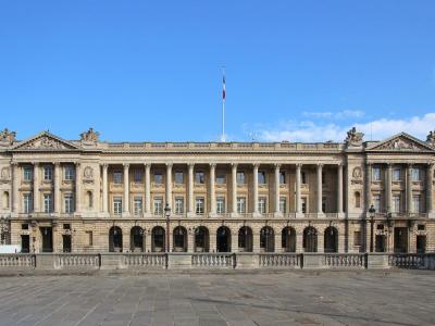 Create Your Own Sightseeing Walk in Paris, France