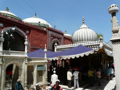 Hazrat Nizamuddin Auliya Tomb (Dargah of Nizamuddin Auliya), Delhi