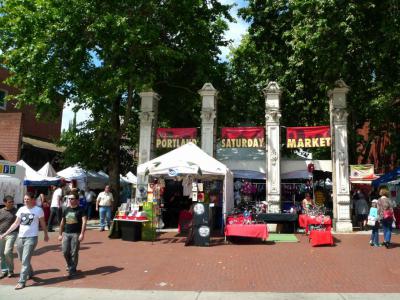 are dogs allowed at portland saturday market