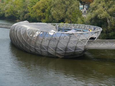 Vito acconci building an island