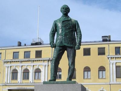 Carl Adolf Dahl Monument, Trondheim