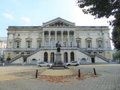 The Court House, Ghent