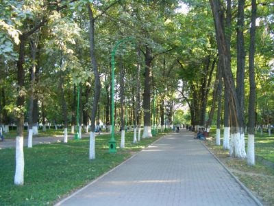 Erkindik Boulevard