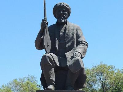 Toktogul Statue