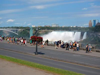 Niagara Parkway, Niagara Falls