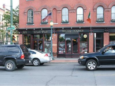 Kitty Hoynes Irish Pub and Restaurant, Syracuse