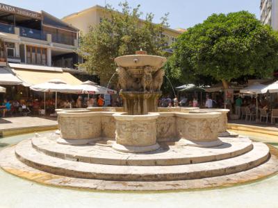 Morosini Fountain (Lion's Fountain)