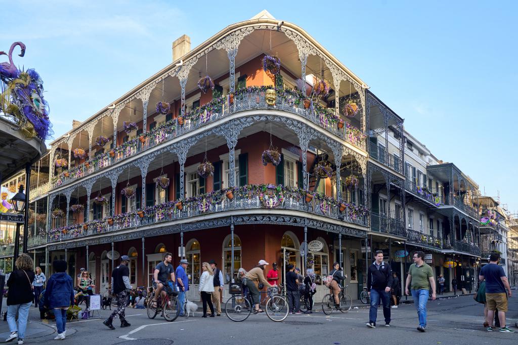 French Quarter Historical Buildings Walking Tour (Self Guided), New