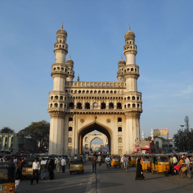 2 Self-Guided Walking Tours in Hyderabad, India + Maps