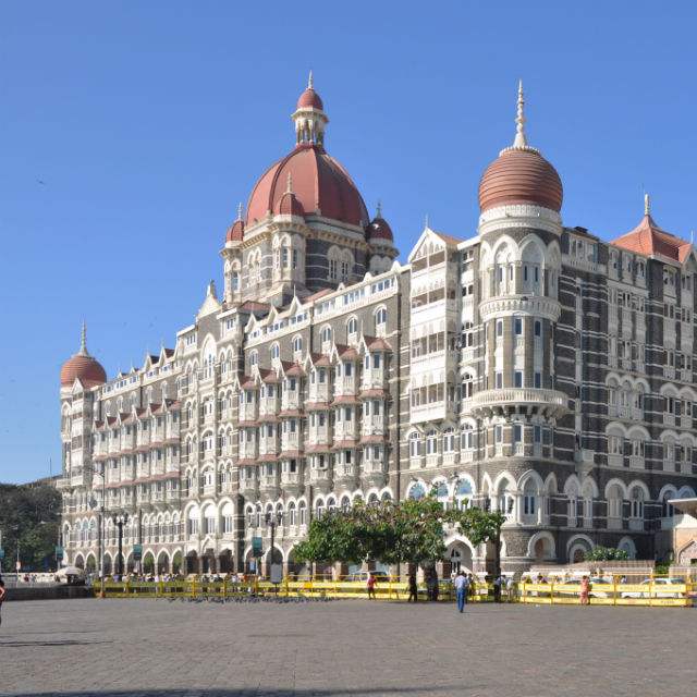 3 Self-Guided Walking Tours in Mumbai, India + Maps