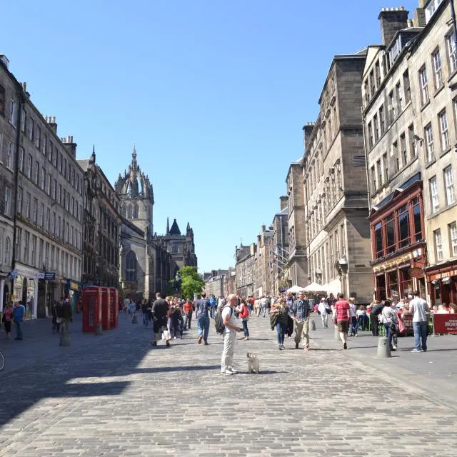 Custom Walk in Edinburgh, Scotland