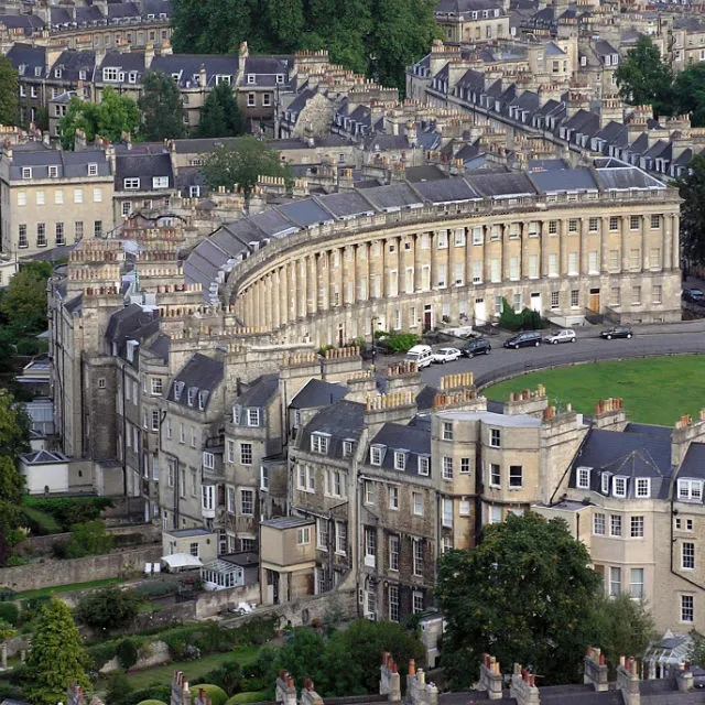 Custom Walk in Bath, England