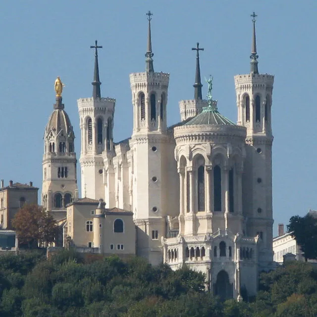 Custom Walk in Lyon, France