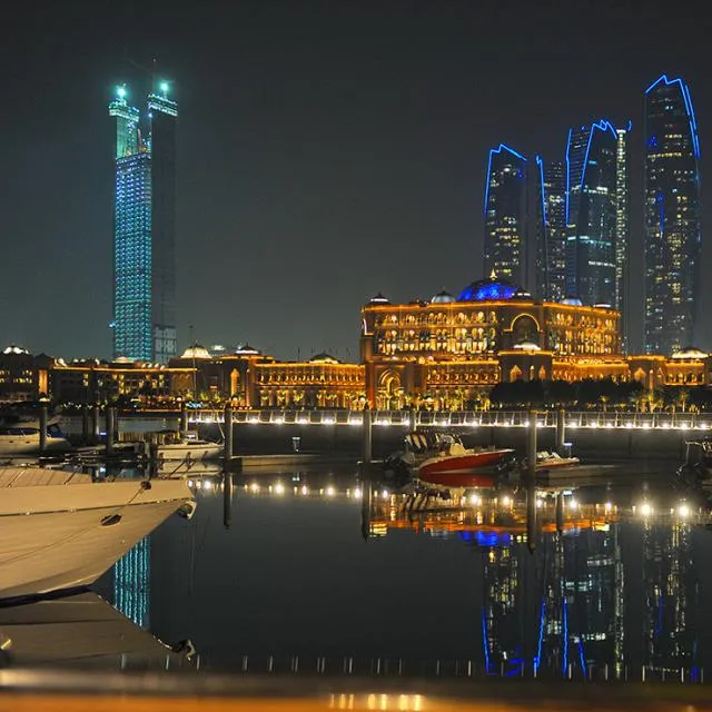 Custom Walk in Abu Dhabi, United Arab Emirates