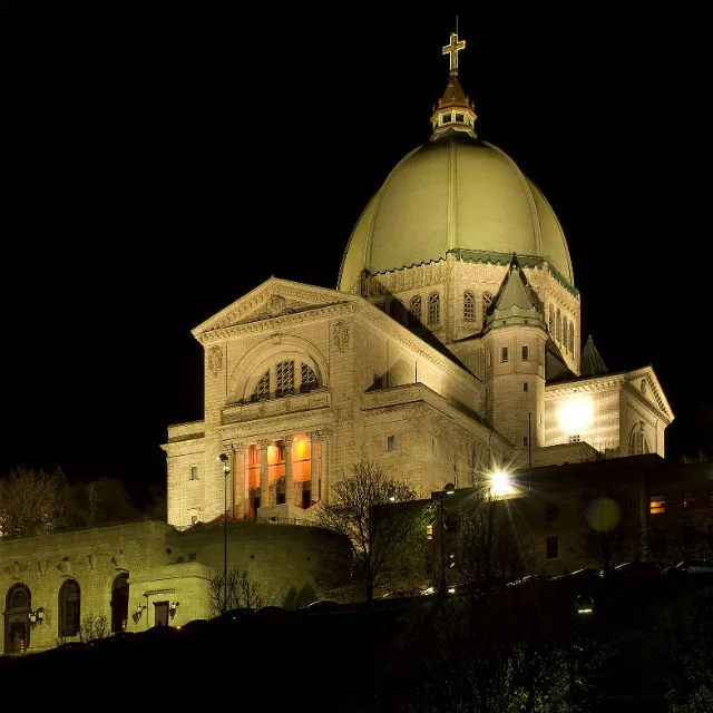 Custom Walk in Montreal, Canada