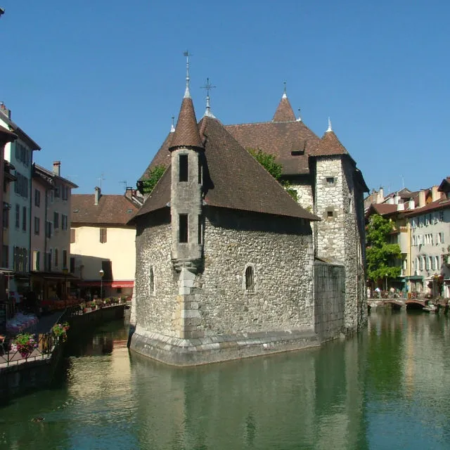 Custom Walk in Annecy, France