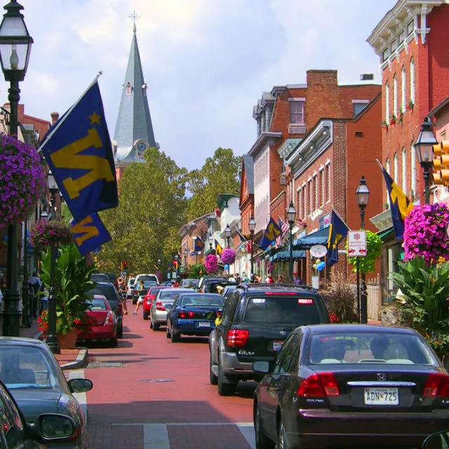 Custom Walk in Annapolis, Maryland, USA