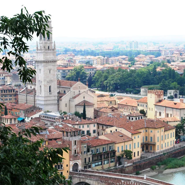 Custom Walk in Verona, Italy