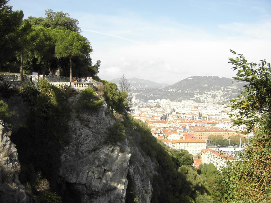 Ascenseur du Chateau, entrance to the lift up to Castle Hill